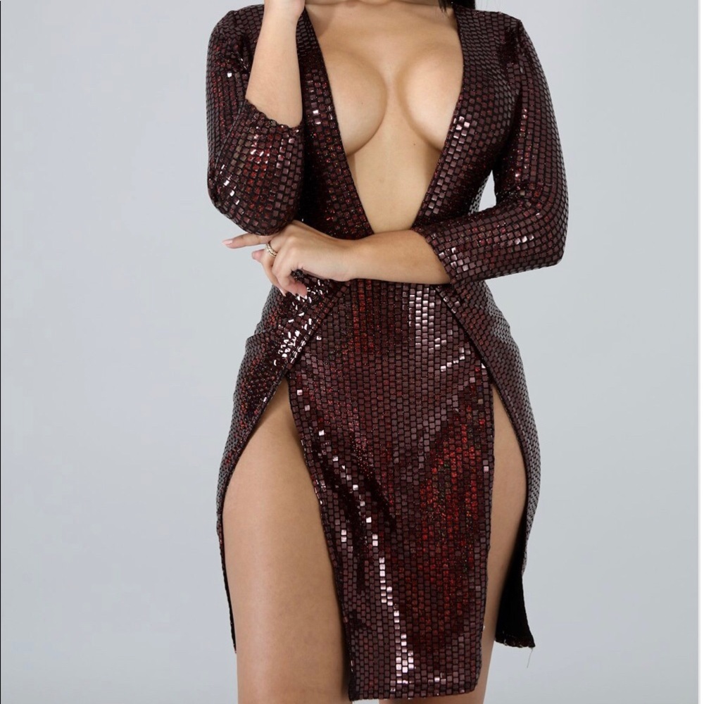 V cut slits on side dress